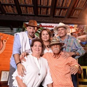 Meet your Posher, Dionne